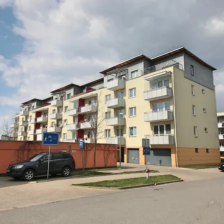 Richie Near Aquapark Apartment